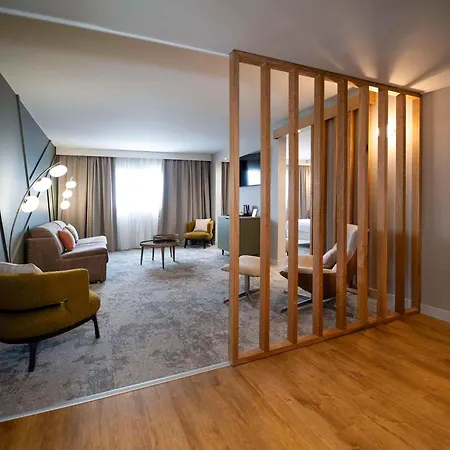 Mercure מלון 4*