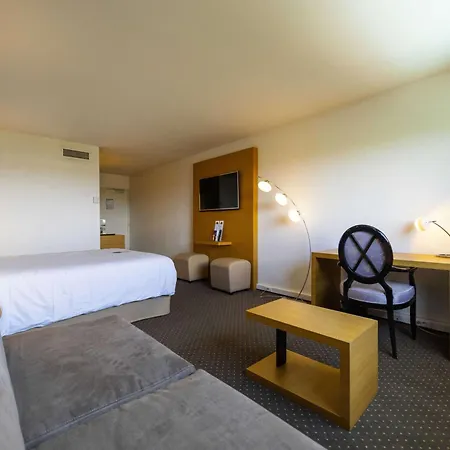 Mercure בורדו