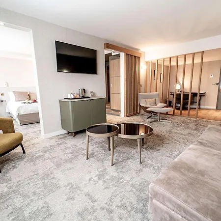 Mercure מלון 4*