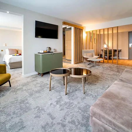 Mercure 4*