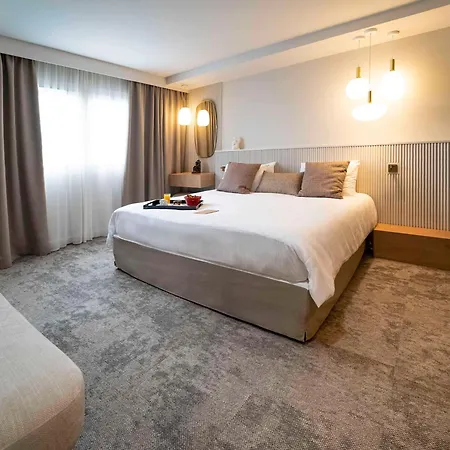 Mercure 4*